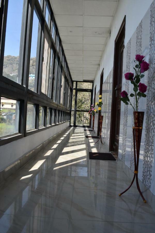 Hotel Himalayan View Lansdowne Kültér fotó